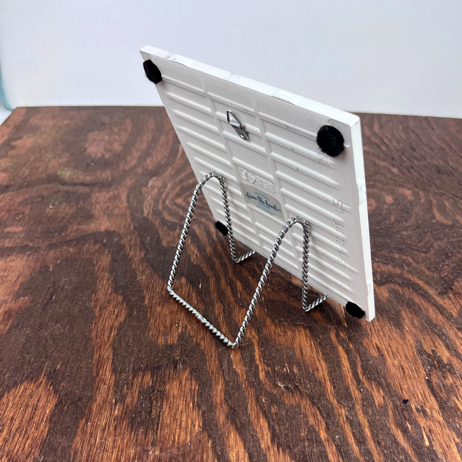 Metal Twist Wire Easel - Black or Silver