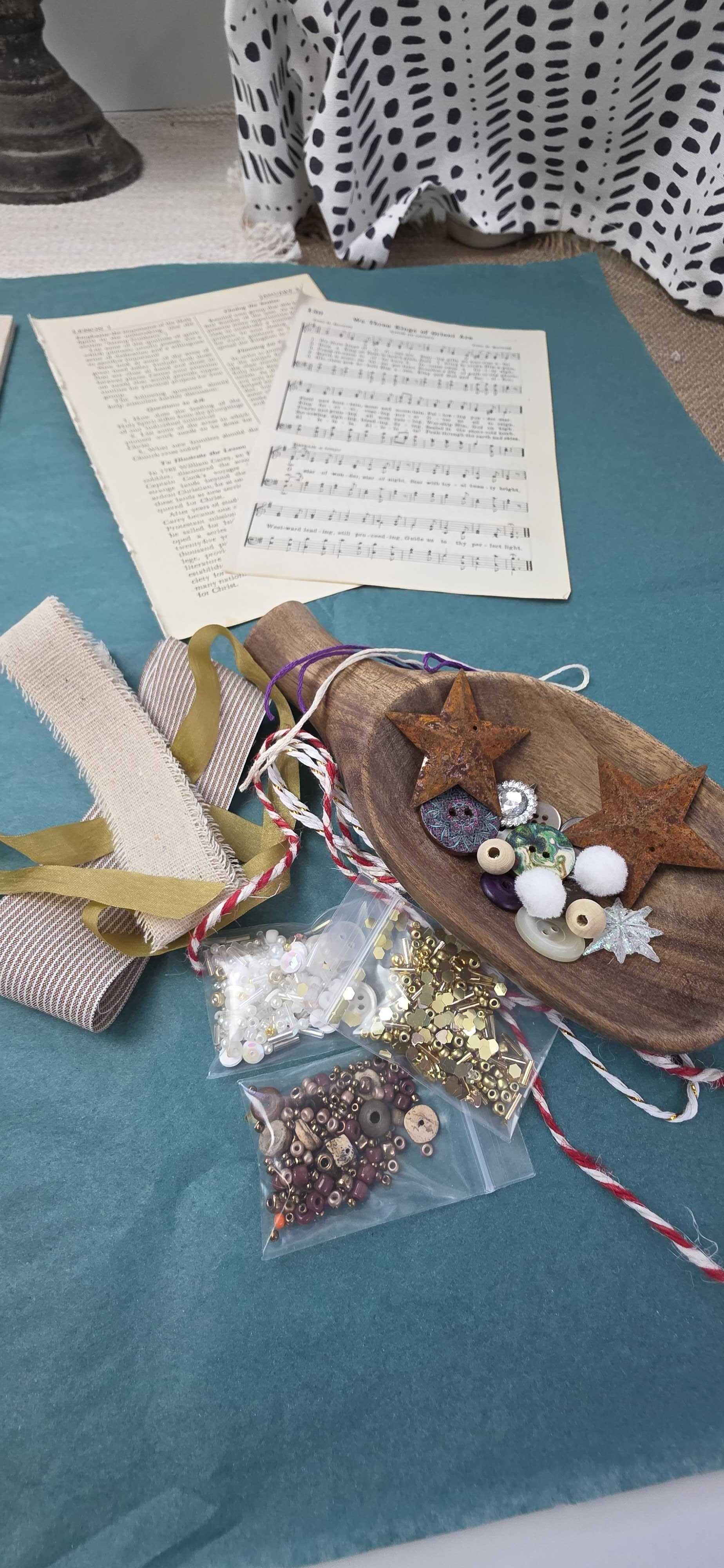 Seekers Ornament Kit